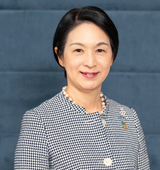 井深 緑 氏